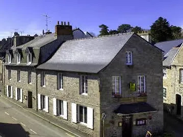 Logis Du Commerce Hotel